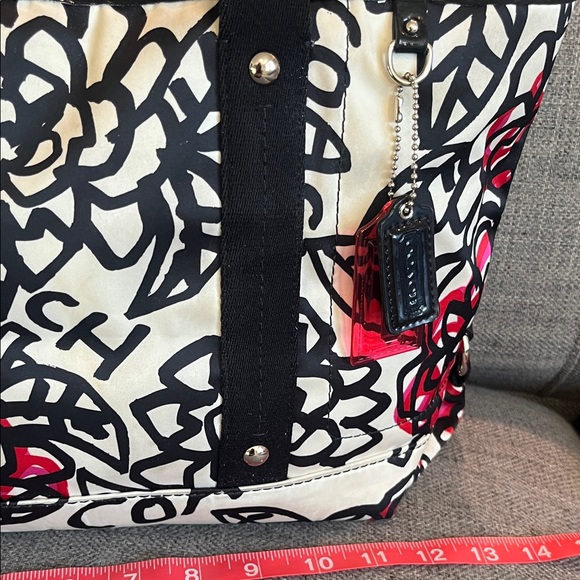 COACH Poppy Daisy Floral Graffiti Kyra Tote Bag 14.5”x10”x4” Preloved - Picture 4 of 17